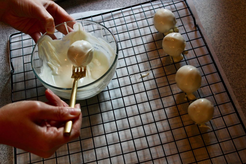 Pumpkin Spice Cake Balls