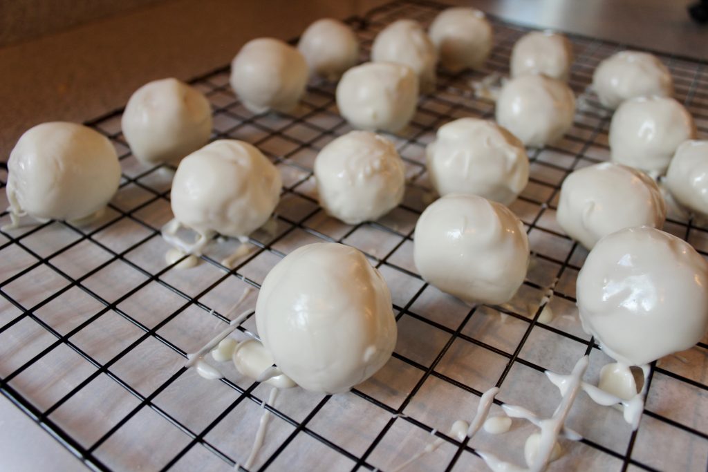 Pumpkin Spice Cake Balls