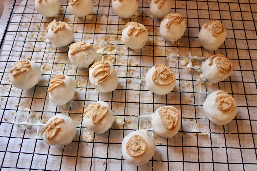 Pumpkin Spice Cake Balls