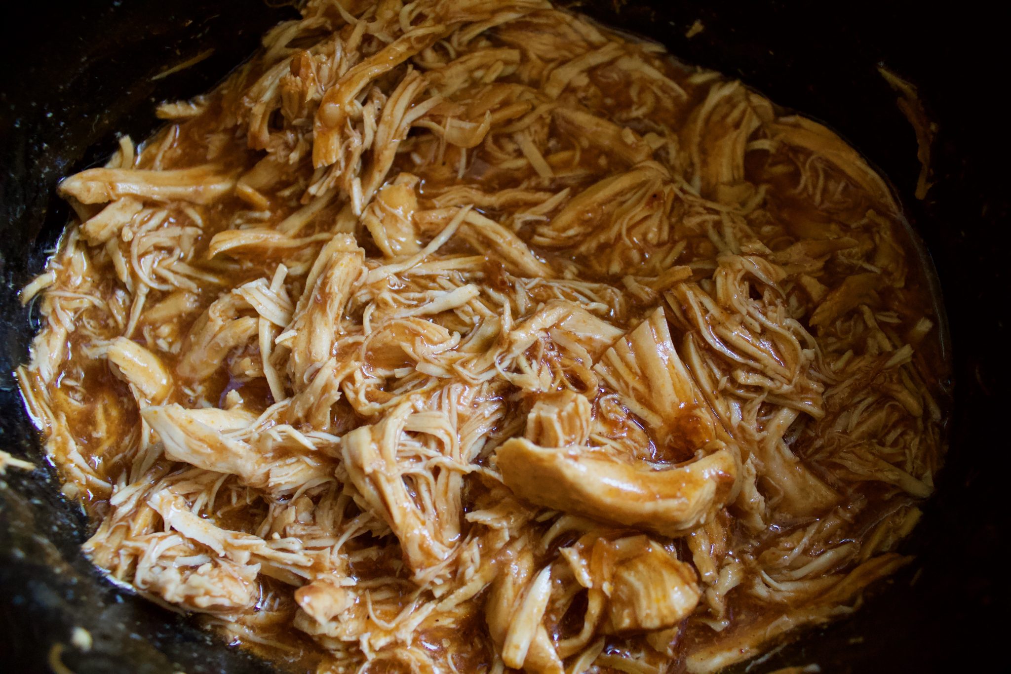 Slow Cooked BBQ Pulled Chicken - The Hungry Lyoness