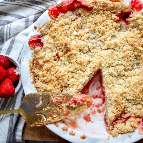 Strawberry Rhubarb Shortbread Crumble