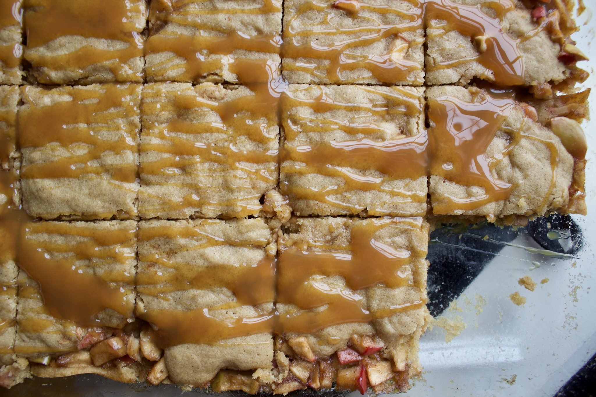 Caramel Apple Blondies