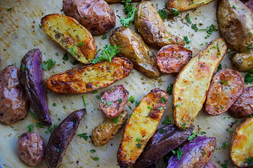 Salt And Vinegar Roasted Potatoes - The Hungry Lyoness