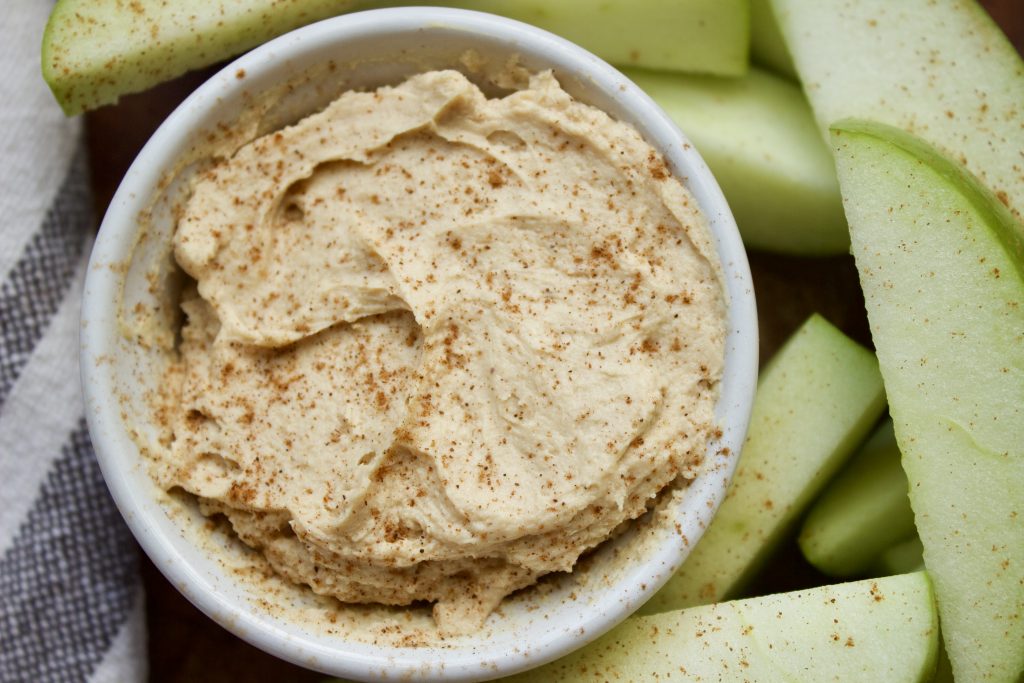 Fluffy Peanut Butter Dip The Hungry Lyoness 